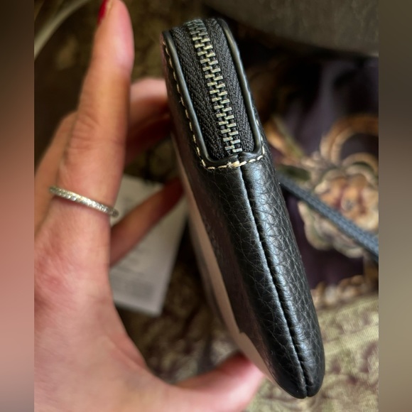 LAST ONE❤️🔥Authentic COACH Disney Wink Mickey leather zip around wristlet - Picture 6 of 8